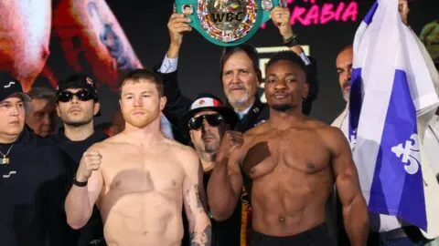 ¿A qué hora suben al ring Canelo Álvarez vs Christian Mbilli este 31 de octubre en Arabia Saudita?