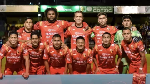 San Pedro remonta ante Comunicaciones y extendie su invicto como local