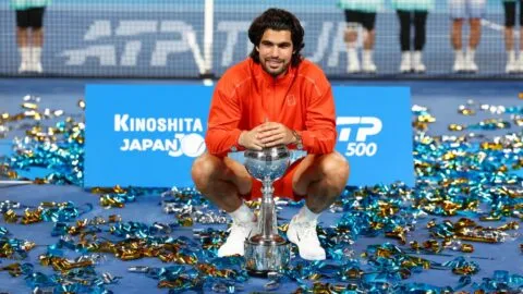 Carlos Alcaraz rompe sequía y conquista por segunda vez el ATP de Tokio