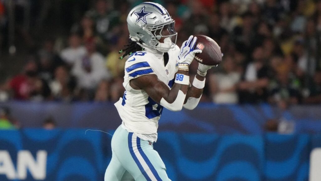 CeeDee Lamb durante el partido entre Cowboys y Ravens, NFL 2026