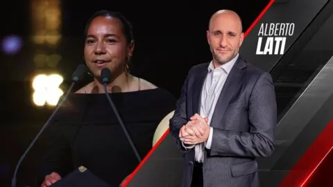 De los rechazos al Balón de Oro: Alberto Lati relata la historia de Charlyn Corral