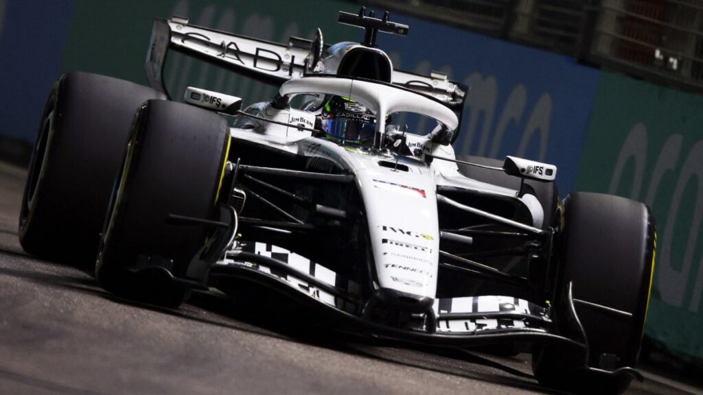 Checo Pérez penúltimo en FP del GP de Singapur