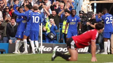 Manchester United se hunde ante Chelsea y llega a nueve partidos sin ganar 