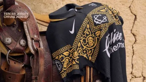 Chivas recupera un escudo de 1908 en su nueva playera charra: la historia detrás del diseño