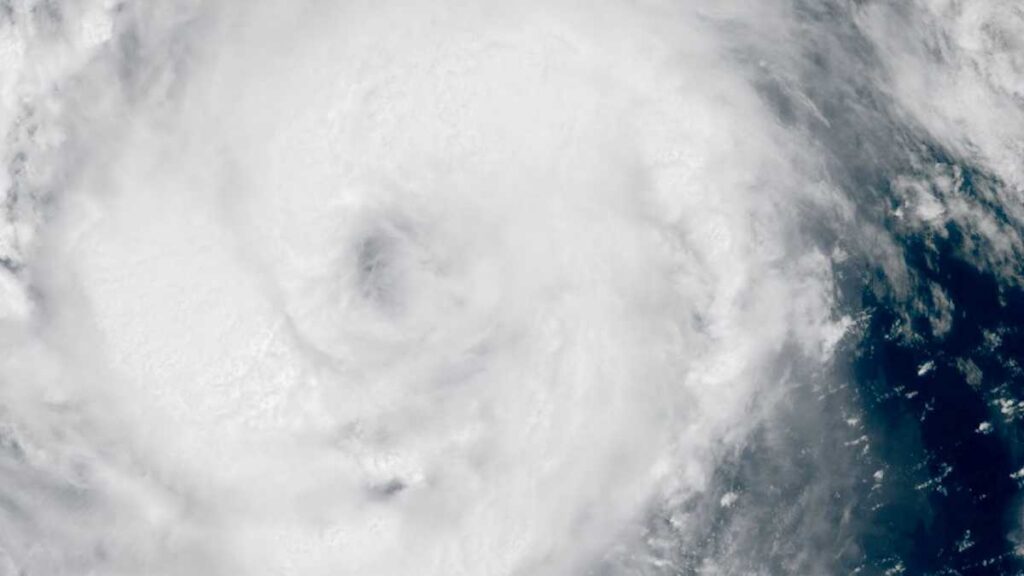 ¡Ahí viene Simon! Formación de ciclón tropical alerta al Pacífico mexicano; hay 80% de probabilidad