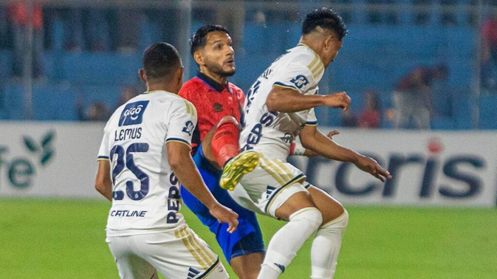 Comunicaciones perdió el Clásico ante Municipal | @CremasOficial