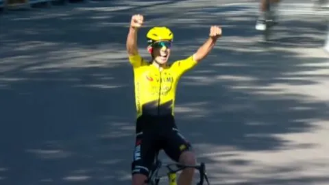 Davide Piganzoli se consagra en un Giro de Emilia marcado por el adiós de Nairo Quintana