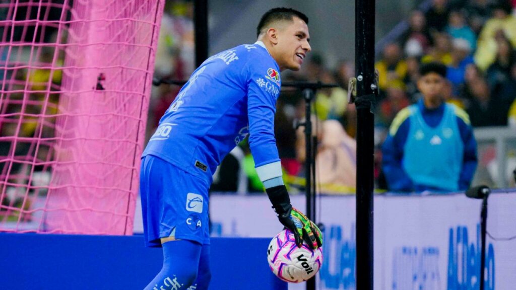 Malagón vuelve a la titularidad con América