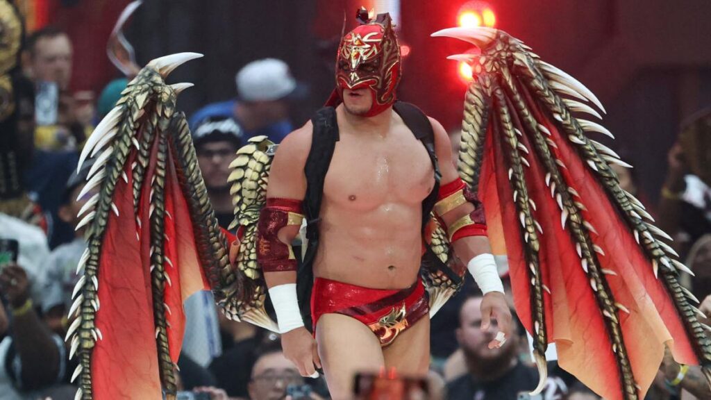 Los luchadores mexicanos que han ganado títulos en WWE