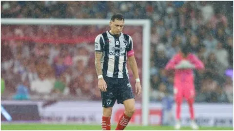 Lucas Ocampos revive la maldición de Rayados: los penales que marcaron al Gigante de Acero
