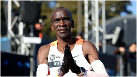 El bicampeón olímpico Eliud Kipchoge agrega otro hito su carrera: récord en el maratón de Melbourne a los 41 años