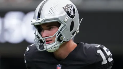 Fernando Mendoza, cerca de la titularidad: Raiders caen ante Rams y suman cuatro derrotas