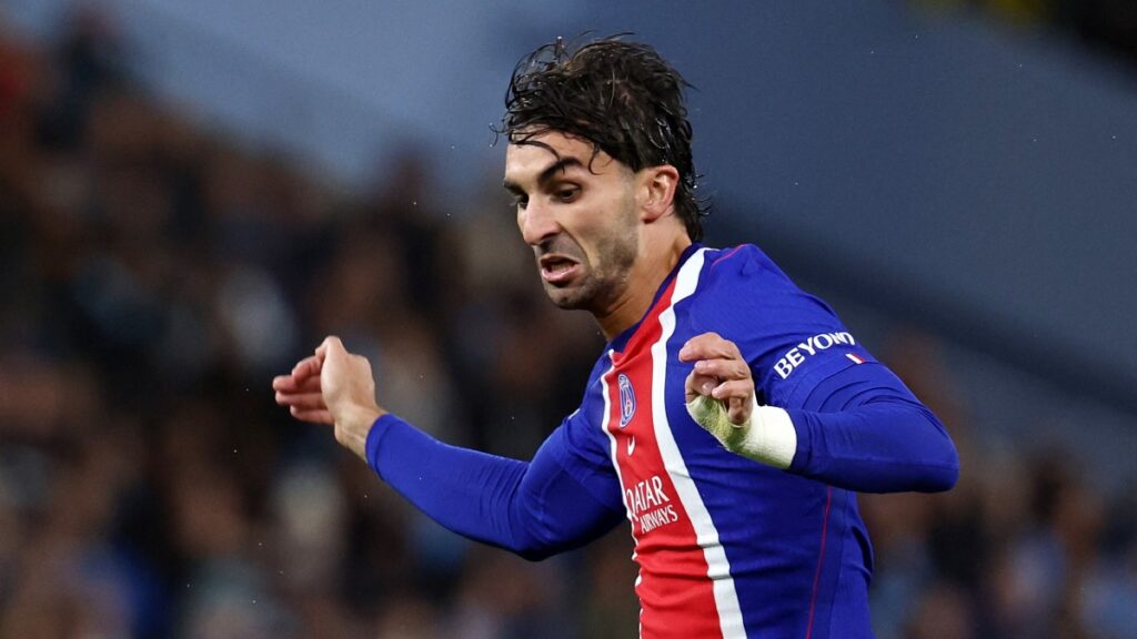 PSG y Barcelona llegan con dos victorias en la Champions League y se enfrentan este martes en París. Ferran Torres vivirá un reencuentro con su antiguo equipo en un duelo que pondrá a prueba la presión y la capacidad ofensiva de ambos clubes.