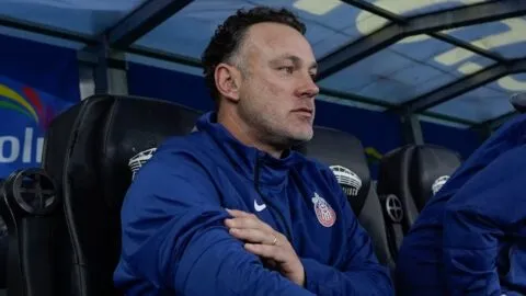 Milito destaca la reacción de Chivas en el Clásico Tapatío y habla de la lesión de Diego Campillo