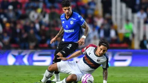 Querétaro vs Atlante en vivo: Los Gallos se adelantan en casa por la vía del penal