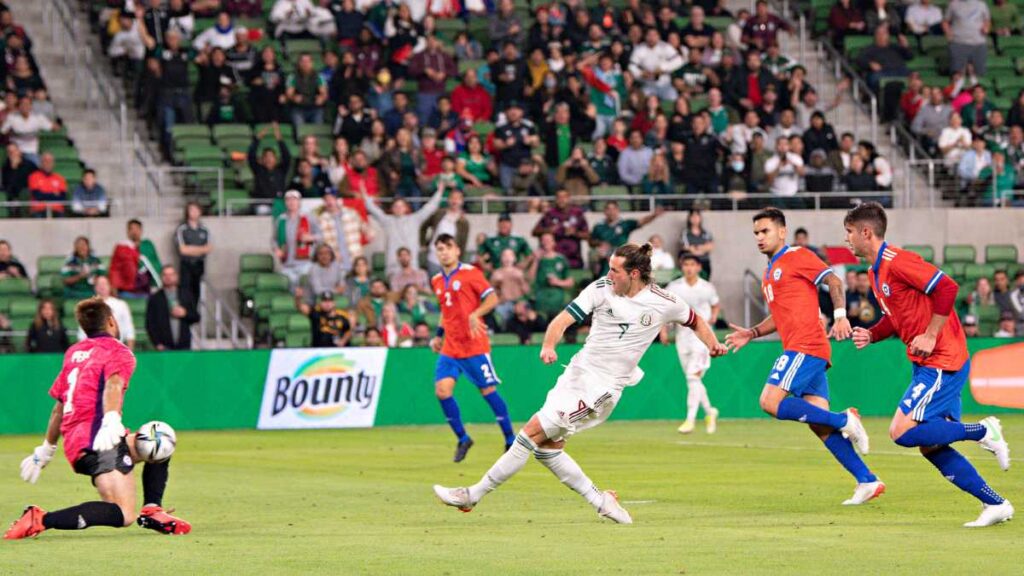 Los tres sobrevivientes del último México vs Chile que repiten convocatoria