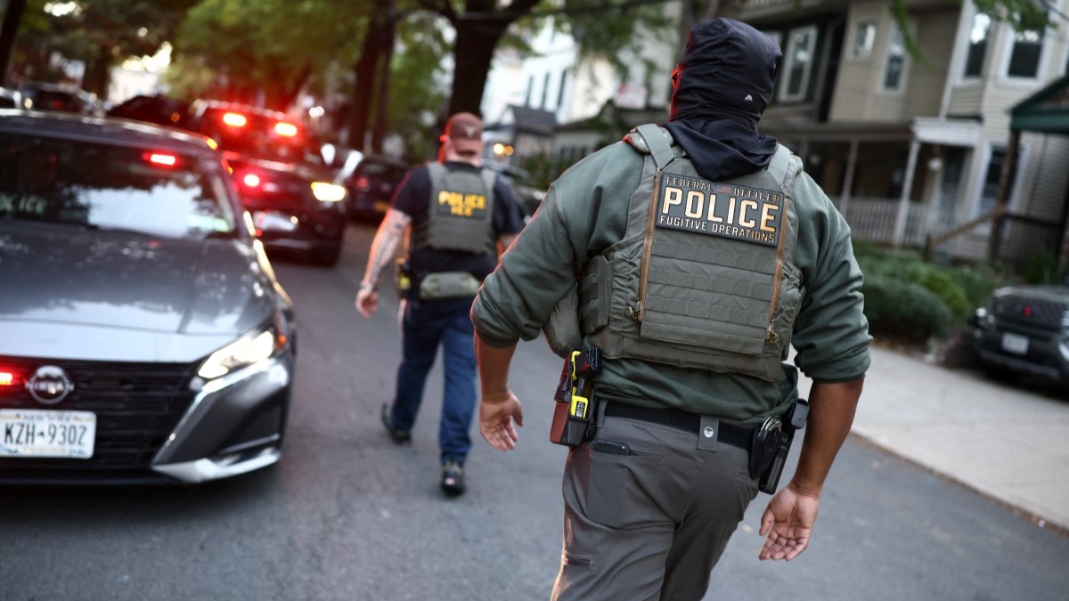 El DHS defendió la actuación de los agentes de ICE y aseguró que el hombre era el objetivo de una operación selectiva.