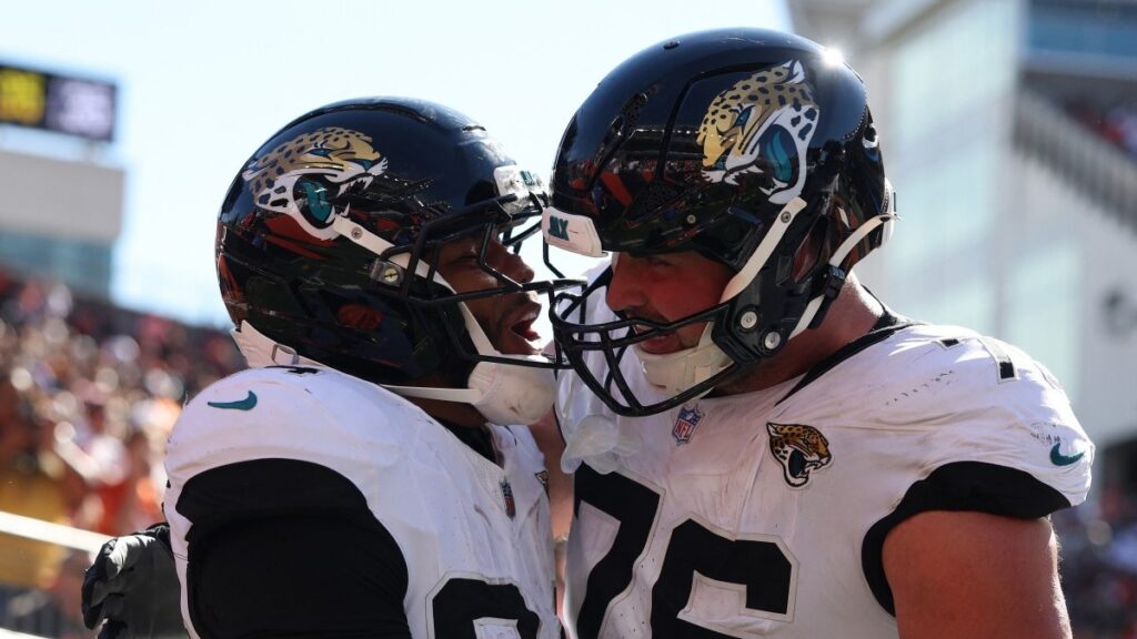 La NFL lleva a los Jacksonville Jaguars a Londres para dos partidos consecutivos, en medio de entradas que alcanzan varios cientos de libras y un debate sobre el desgaste de los viajes internacionales.