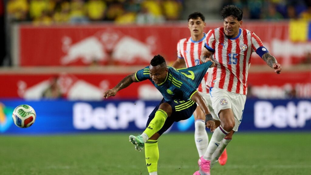 Paraguay venció 1-0 a Colombia el 2 de octubre de 2026 en Nueva Jersey durante un amistoso en el que Gustavo Gómez frenó una llegada de Jáminton Campaz.