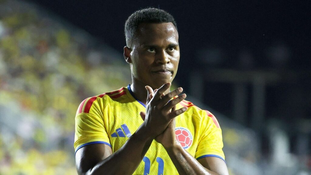Jhon Arias jugando con Colombia.