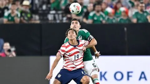 Johan Vásquez pide paciencia tras goleada de México ante Estados Unidos y ya piensa en darle vuelta a la página