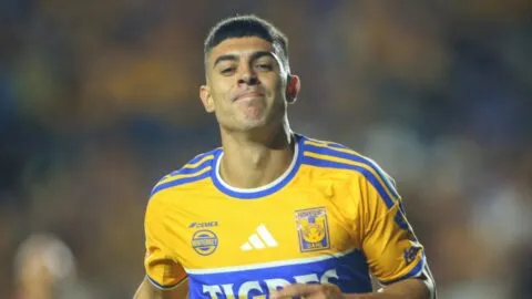 'Mr. Dobletes' al acecho: racha goleadora de Brunetta enciende las alarmas en Chivas