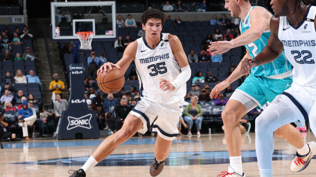 El mexicano dio a conocer cuáles serán las tradicionales novatadas que tendrá que cumplir en su primer año en la NBA