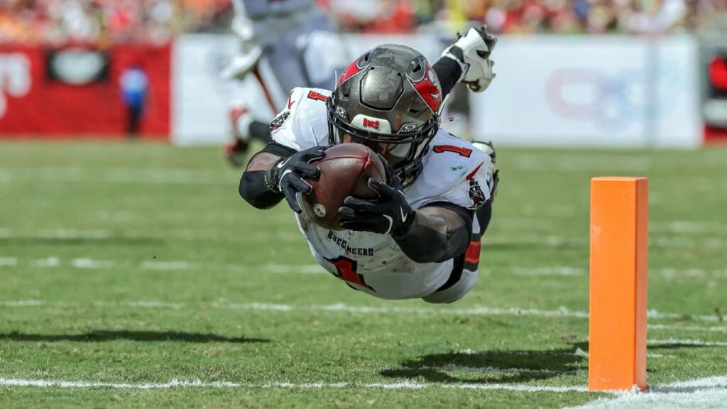 Kenneth Gainwell durante el Packers vs Buccaneers NFL 2026