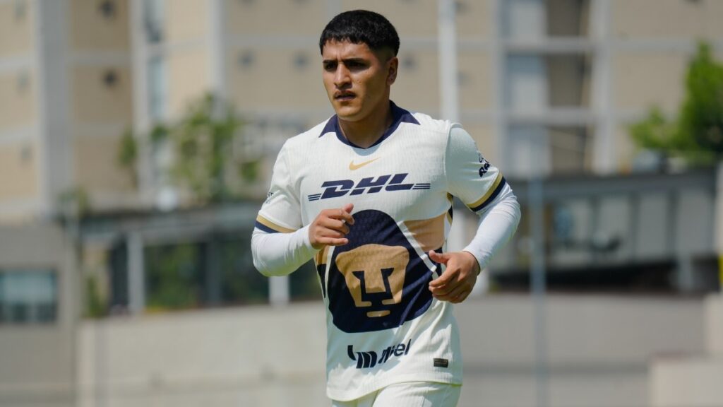 Kléber Carranza, jugador de Pumas | Imago 7
