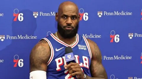 LeBron James destaca el cambio de Joel Embiid tras el primer ensayo con Sixers