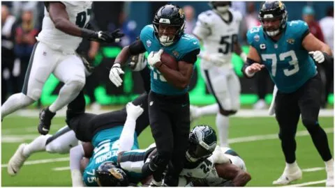 ¡Insólito final en la NFL! Eagles fallan con el reloj y Jaguars sentencian con un gol de campo