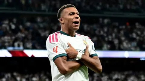 Kylian Mbappé regresa a Madrid y entrena por separado en Valdebebas