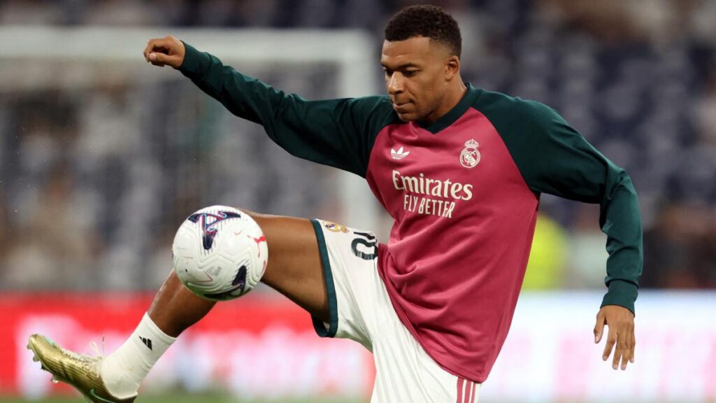Mbappé entrena previo a un partido del Real Madrid