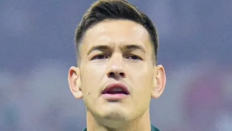¡El Cachorro está de vuelta! César Montes anota en el triunfo de Lokomotiv sobre Fakel