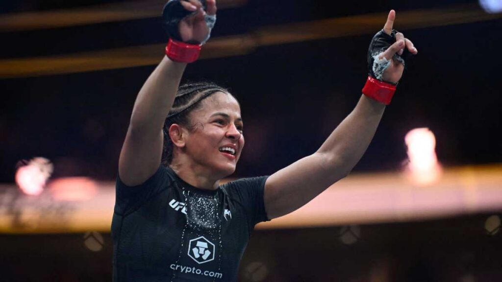 Natalia Silva resiste la reacción de Wang Cong, gana en UFC 332 y se erige nueva campeona mosca femenil