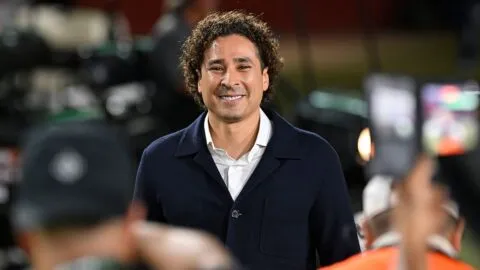 Los Ángeles se rinde ante Guillermo Ochoa: homenaje, ovación y emoción antes del duelo ante Chile
