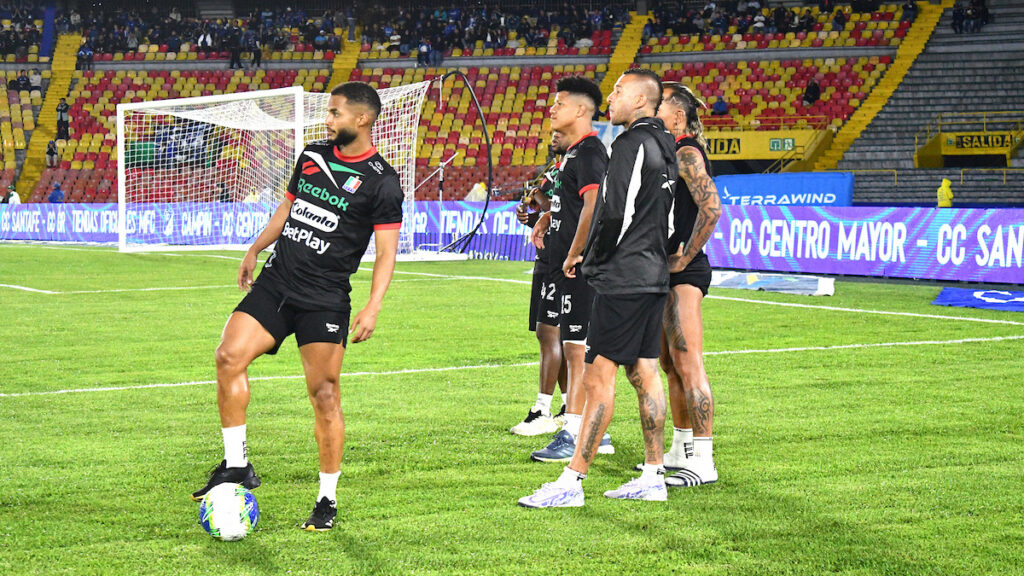 Jugadores de Once Caldas, en El Campín. - Vizzor Image.