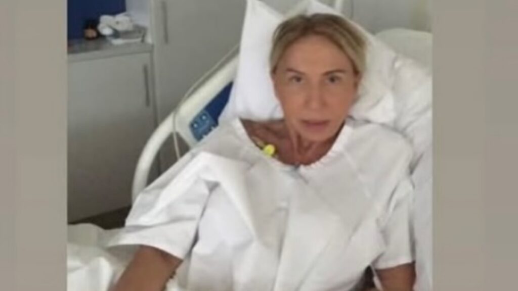Laura Bozzo tuvo que ser operada de emergencia por una úlcera