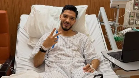 Raúl Jiménez, operado con éxito de la rodilla: ¿Cuánto tiempo estará de baja el delantero de los Wolves?