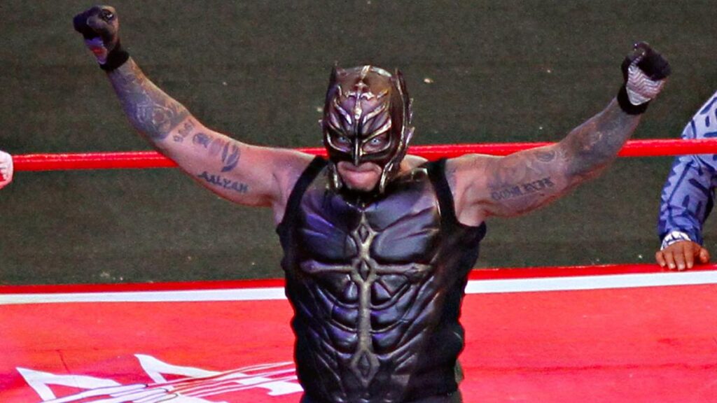 Los luchadores mexicanos que han ganado títulos en WWE