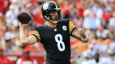 Steelers consigue su mayor remontada desde 1992 y vence a Buccaneers con touchdown decisivo de Aaron Rodgers