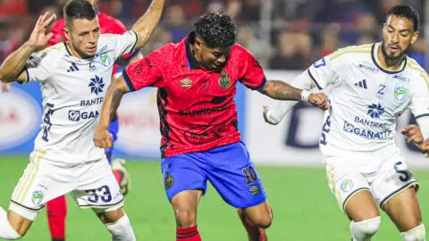Municipal da vuelta el partido ante Comunicaciones y se queda con el Clásico 339