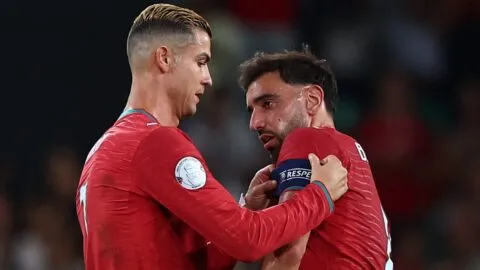 Bruno Fernandes habló con Cristiano Ronaldo tras su abandono: “Siempre será el mayor ícono de la selección”