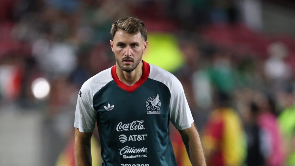 Santiago Gimenez jugador del FC Porto