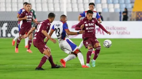 Saprissa sobrevivió en El Salvador y Medford encontró motivos para sentirse en ventaja