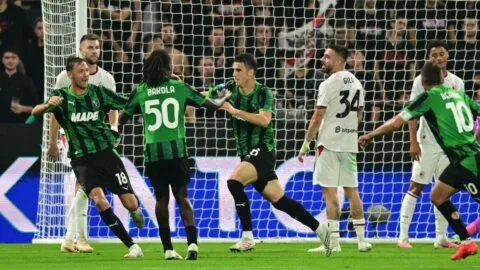 El Milan empata en su visita al Sassuolo y mantiene el invicto en la Serie A