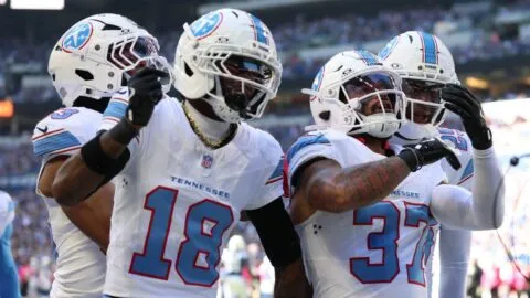 Los Titans cortaron a jugador por sacar un arma de fuego