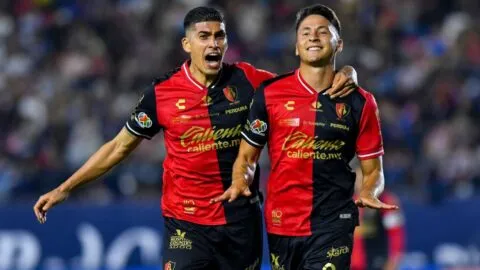Atlas se lleva el triunfo ante San Luis y aprieta la pelea por el liderato general