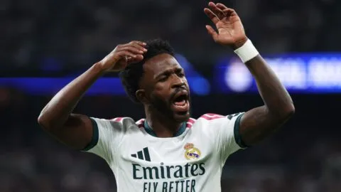 Vinicius podría perderse el Clásico ante Barcelona tras su expulsión contra Villarreal: el acta complica su presencia