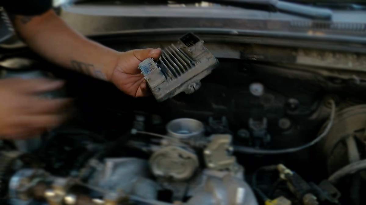 ¿Cómo proteger la computadora de tu carro?